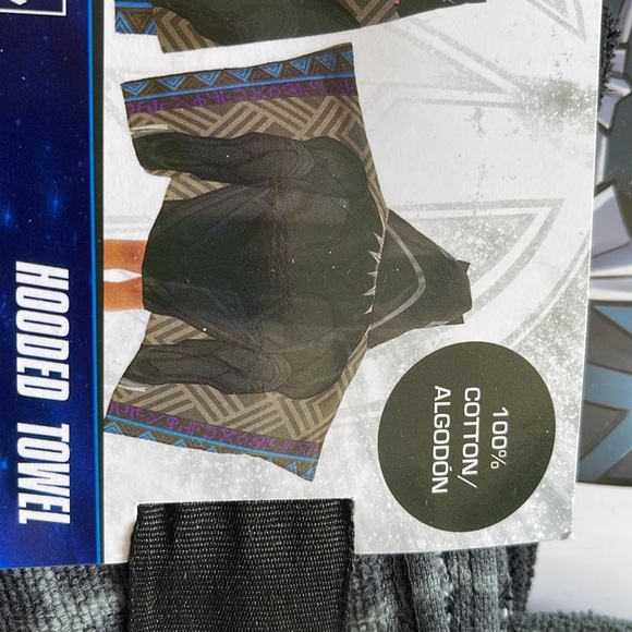 Marvel Avengers Black Panther kids hooded towel NWT - Picture 4 of 7